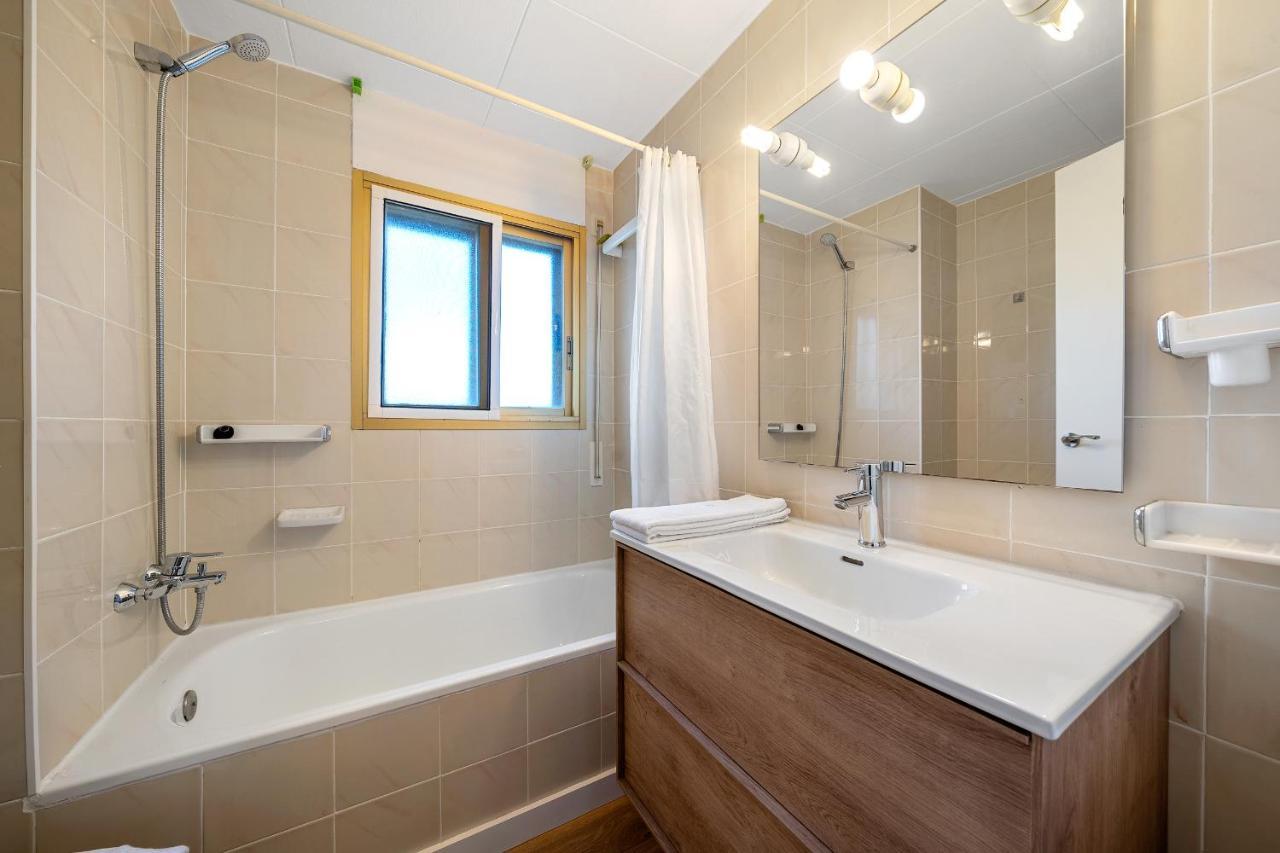 קמברילס Hauzify I Apartaments Reddis מראה חיצוני תמונה